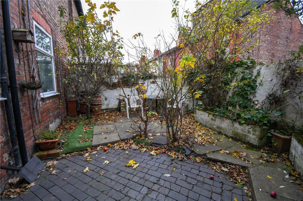 5 bedroom semidetached house for sale in Serpentine Road, Wallasey