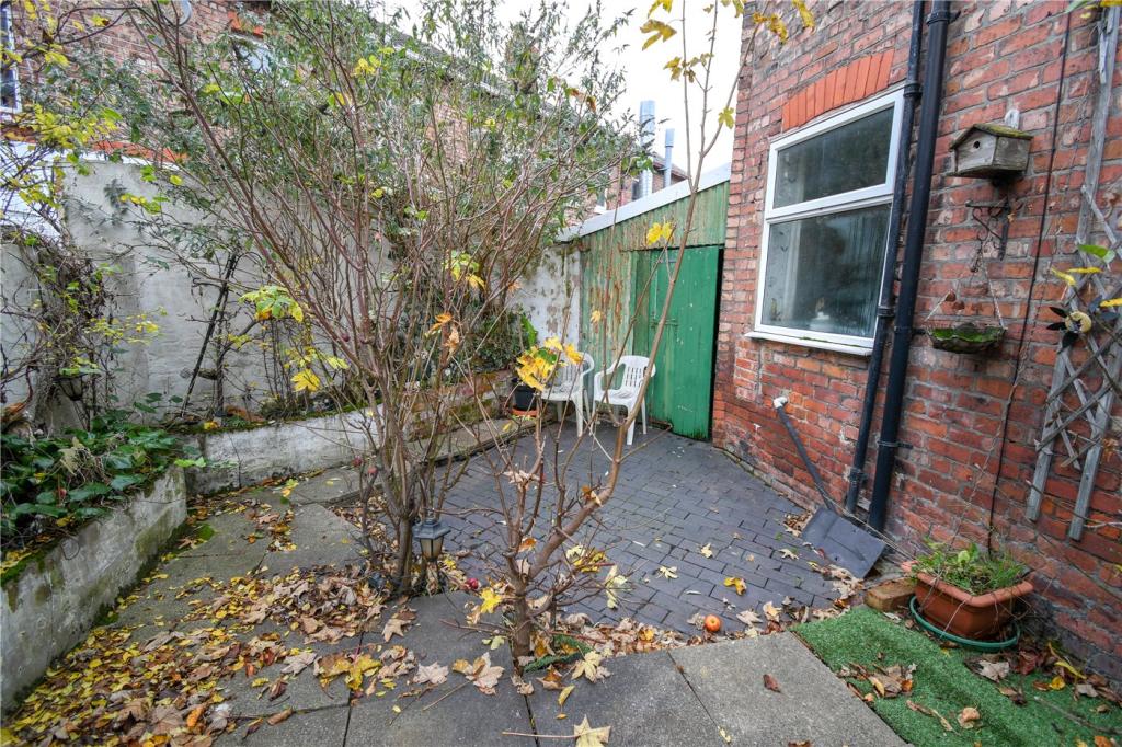 5 bedroom semidetached house for sale in Serpentine Road, Wallasey