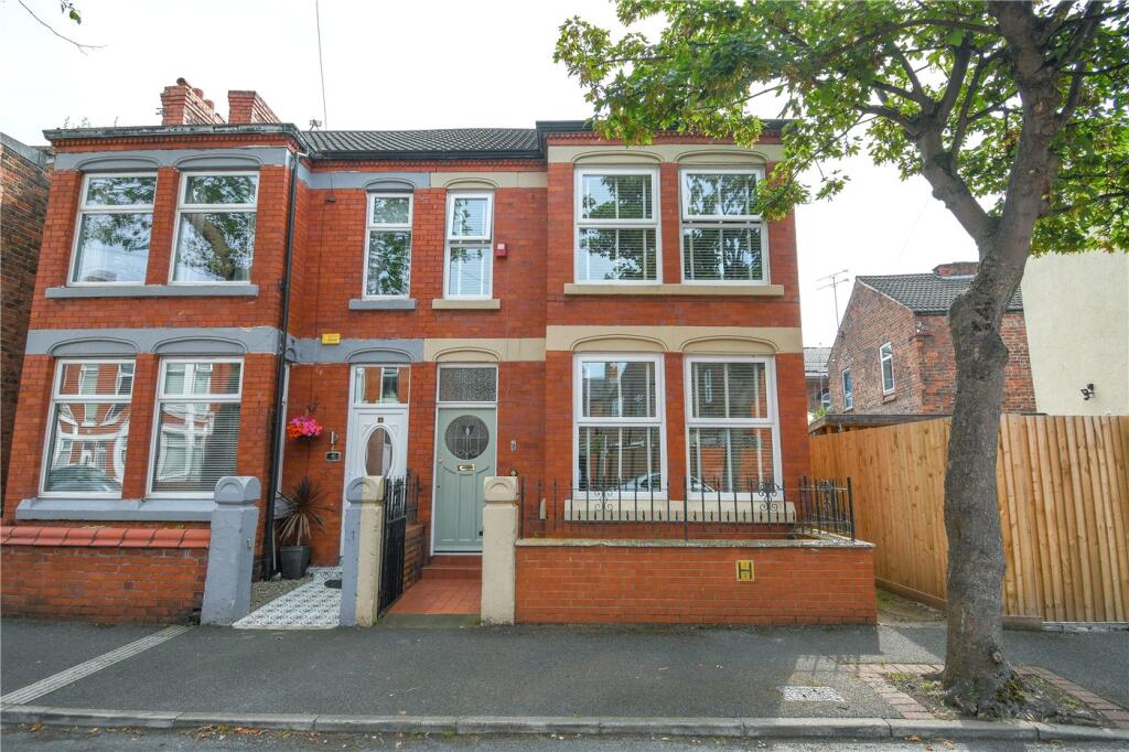 4 bedroom semi-detached house