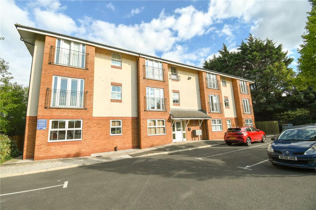 2 bedroom flat for sale in Breck Road, Wallasey, Wirral, CH44