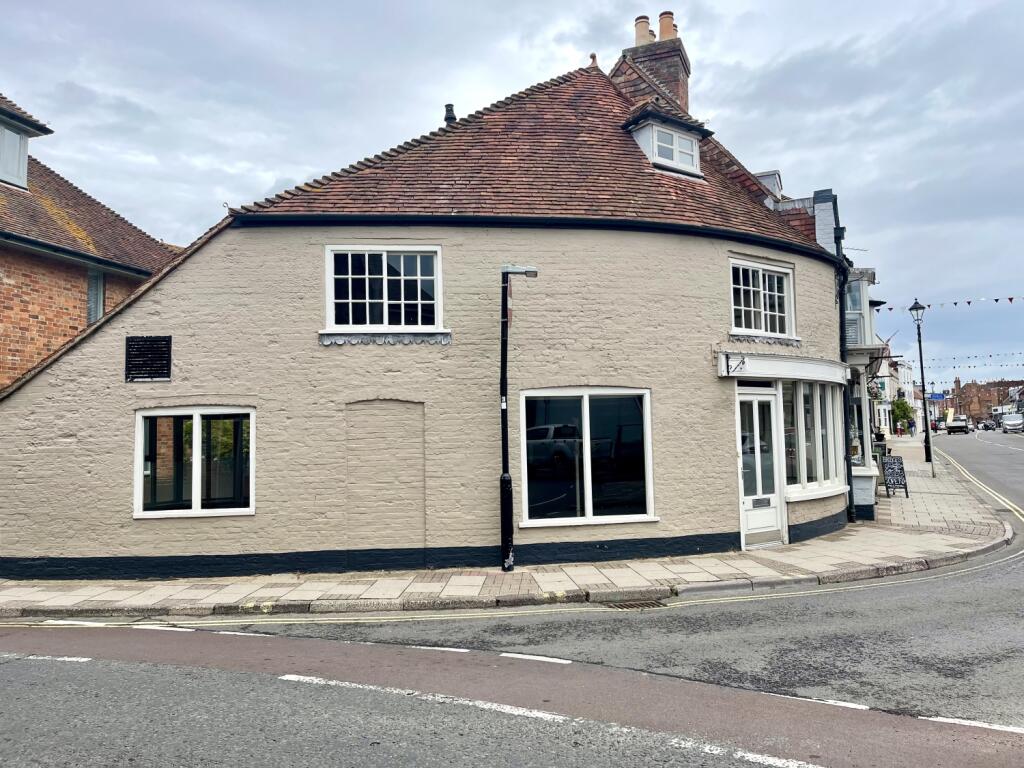 Commercial property for rent in St. Thomas Street, Lymington, Hampshire