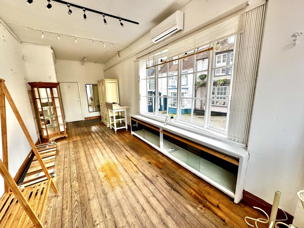 High street retail property for rent in Gosport Street, Lymington