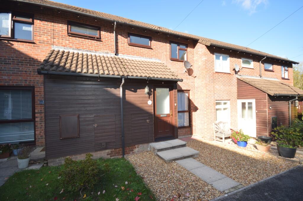 Main image of property: Bankview, Lymington, Hampshire, S041 8YG