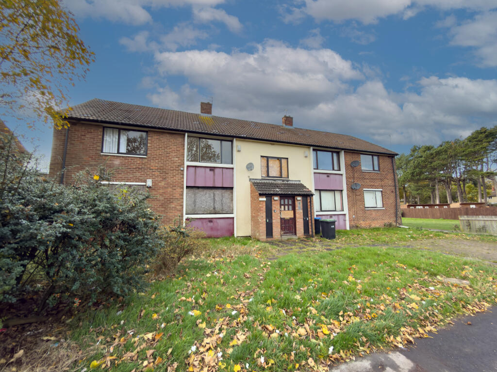 Main image of property: 32 Sledmere Close, Peterlee SR8 5JN