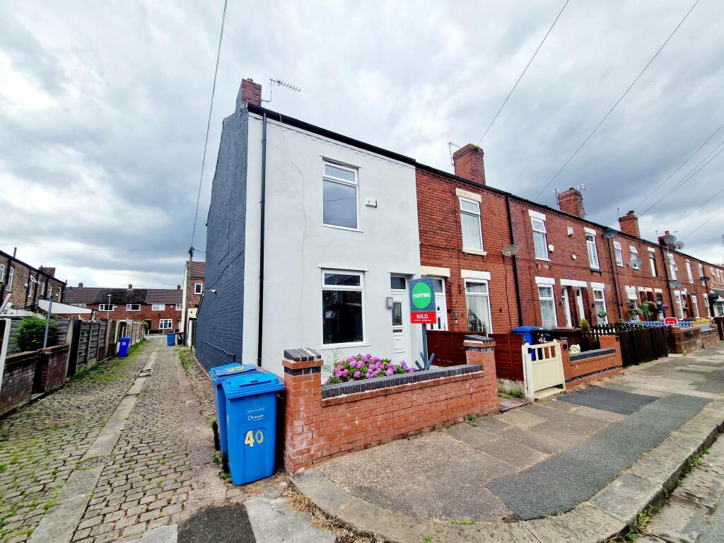 2 bedroom terraced house for rent in Thorp Street , Eccles , Manchester , M30