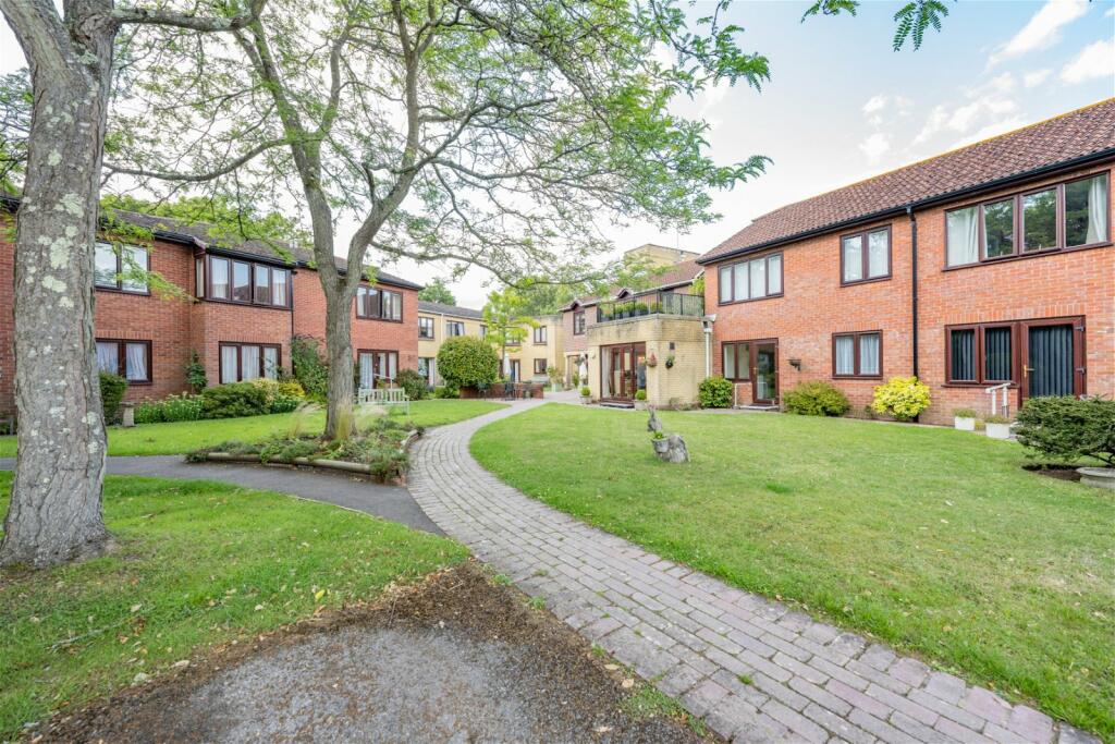 1 bedroom flat for sale in Homeforde House, Grigg Lane, Brockenhurst, SO42