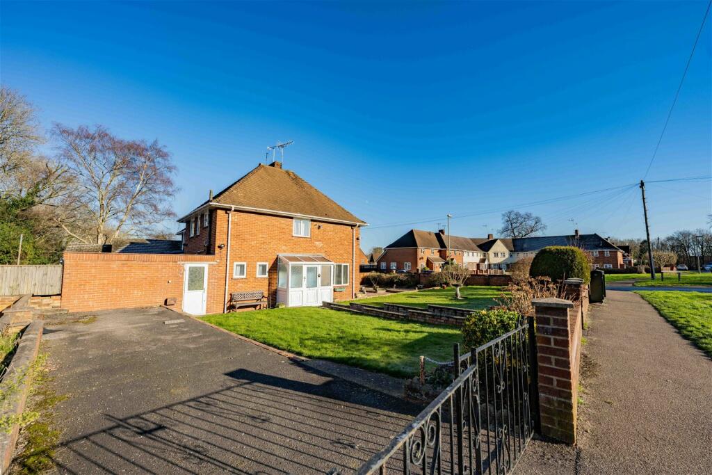 3 bedroom semidetached house for sale in Langdown Road, Hythe