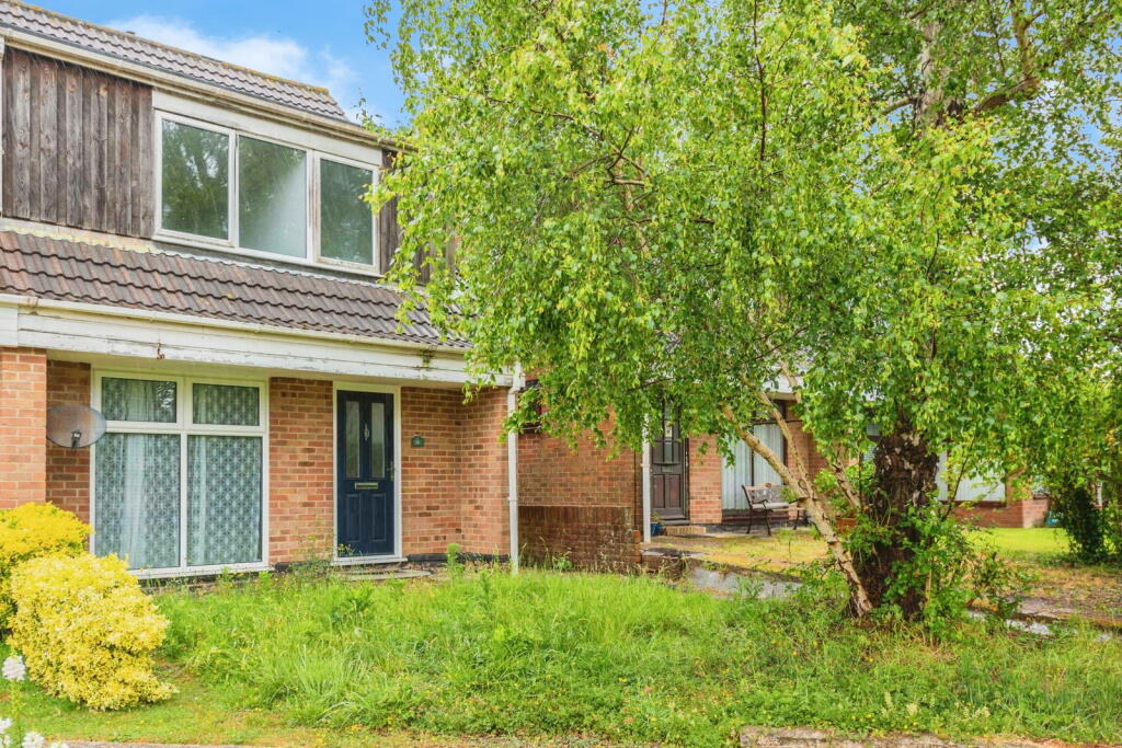 Main image of property: Walton Court, Fareham, PO15 6EZ