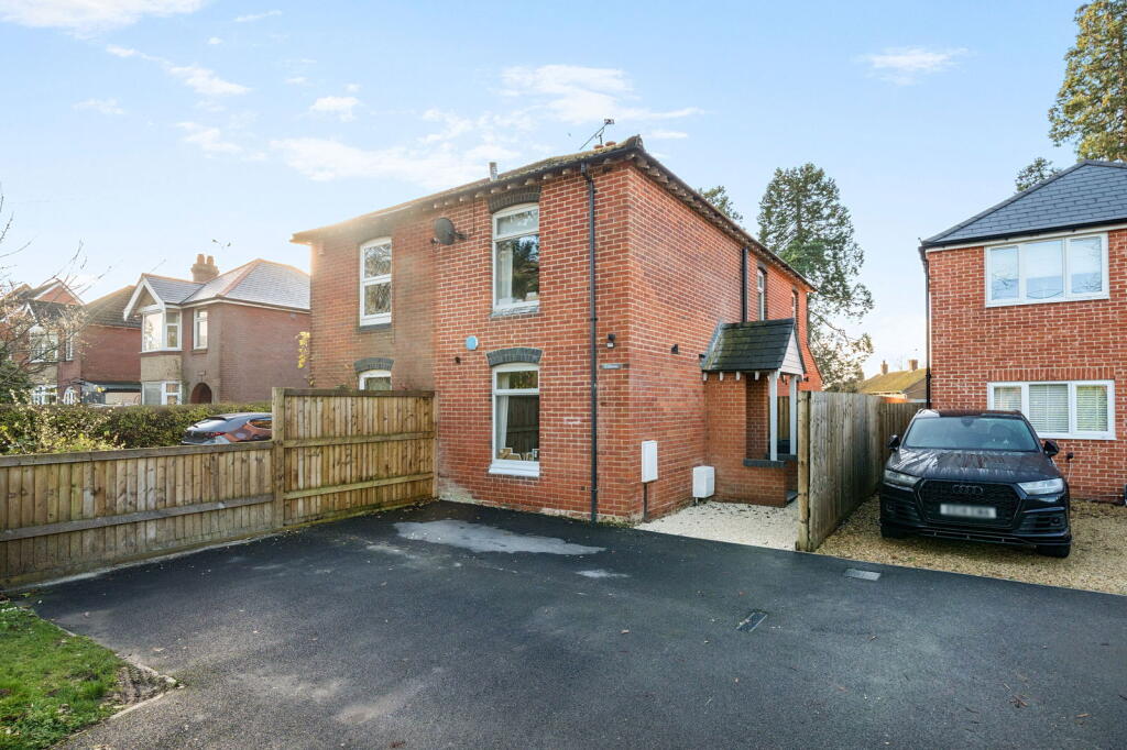 Main image of property: Moorhill Road, West End, Southampton, SO30