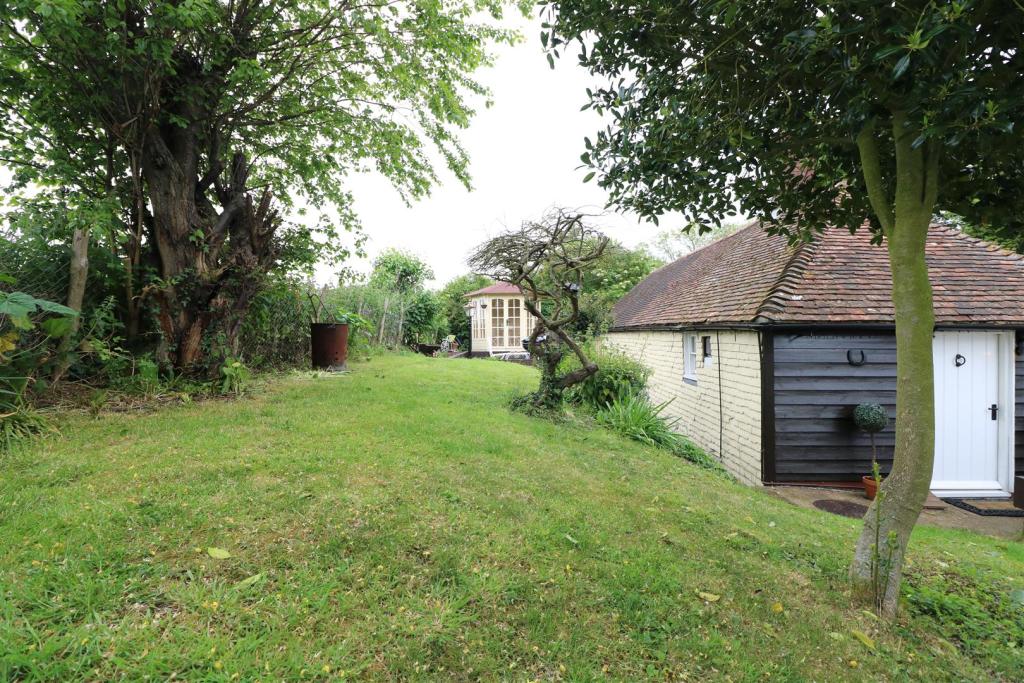 1 bedroom cottage for sale in North Street, Sheldwich, Faversham, ME13
