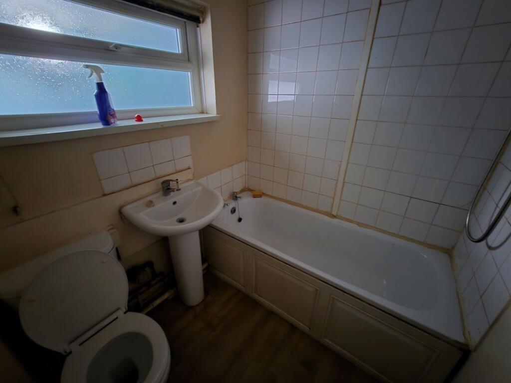 Additional image 3 of 52 Milton Place, Machen, Caerphilly, Mid Glamorgan, CF83 8TR