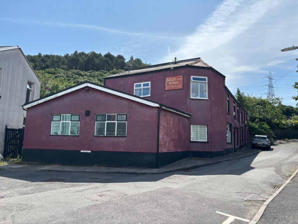 Main image of property: The Rose & Crown, 21-22 Bethel Street, Neath, West Glamorgan, SA11 2HQ
