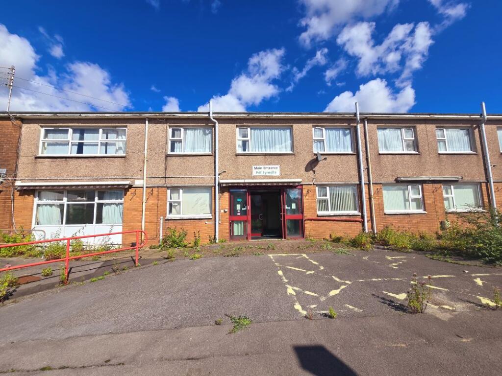 Main image of property: Hyfrydol, Cemetery Road, Garth, Maesteg, Pen-y-Bont Ar Ogwr, CF34 0LW