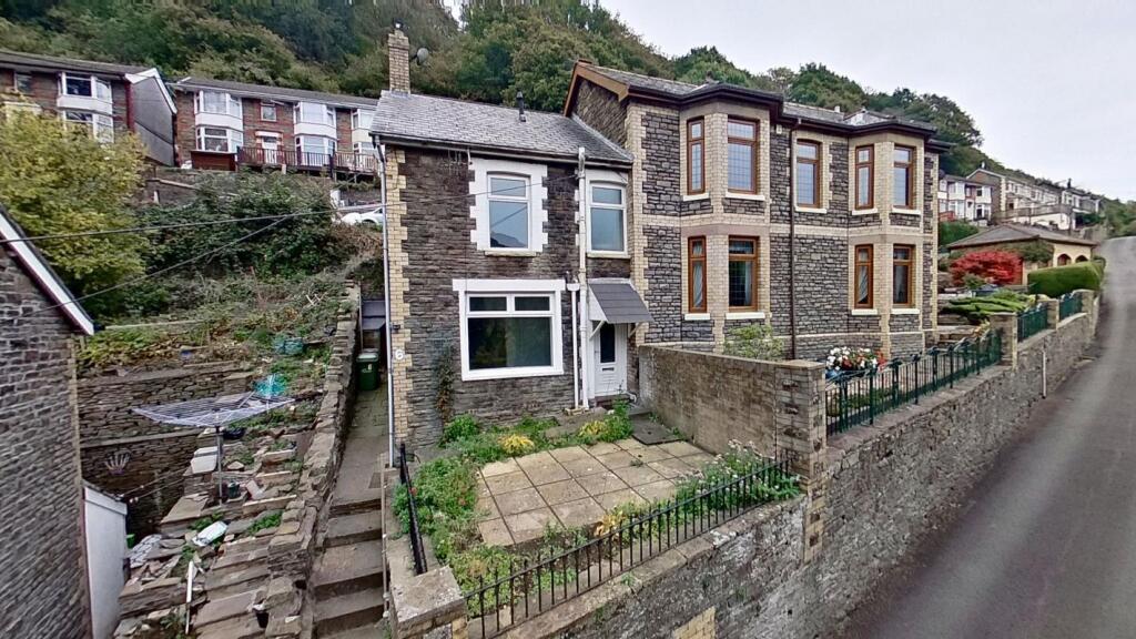 Main image of property: 6 Rhyswg Road, Abercarn, Newport, Gwent, NP11 5HA