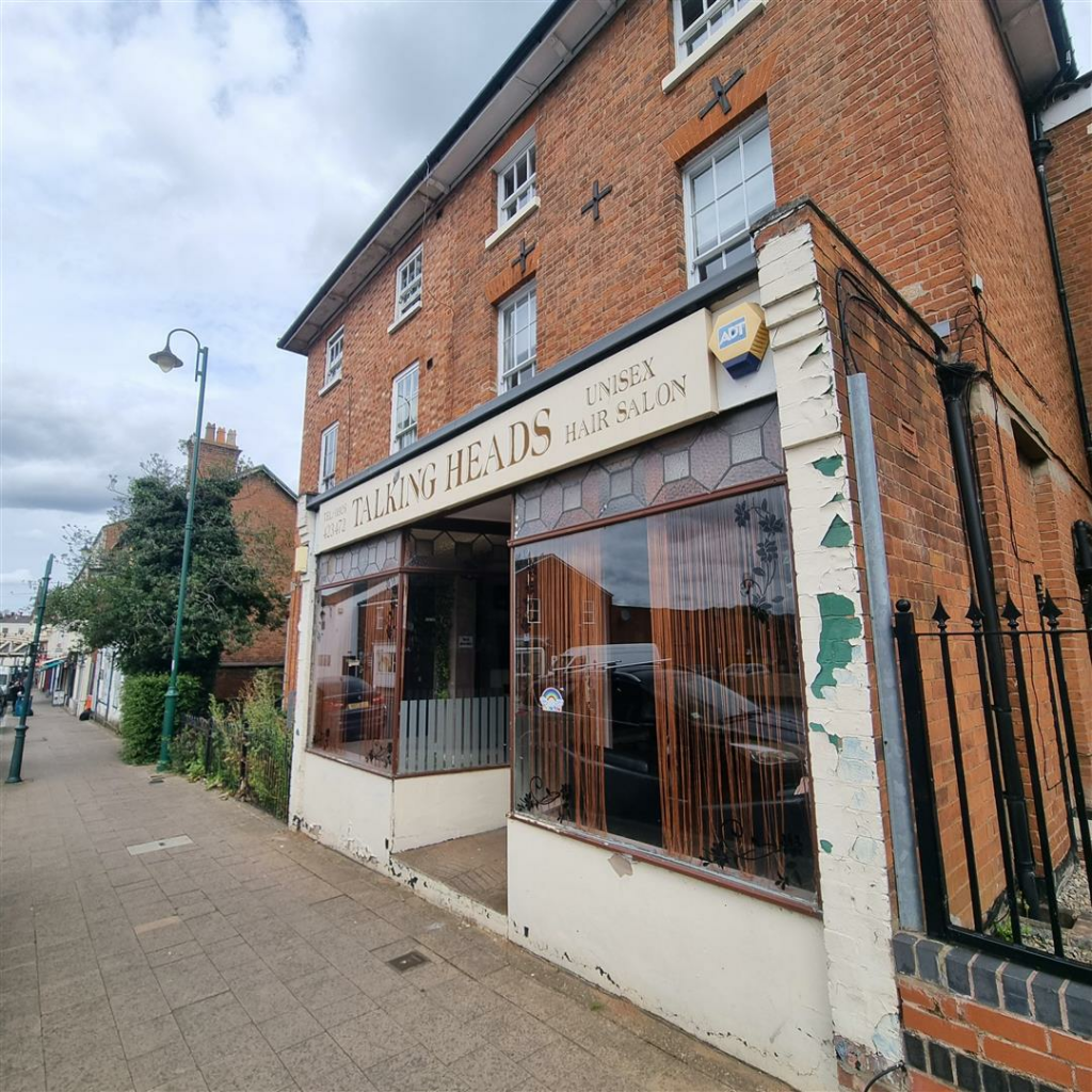 High street retail property to lease in 35, Clemens Street, Leamington