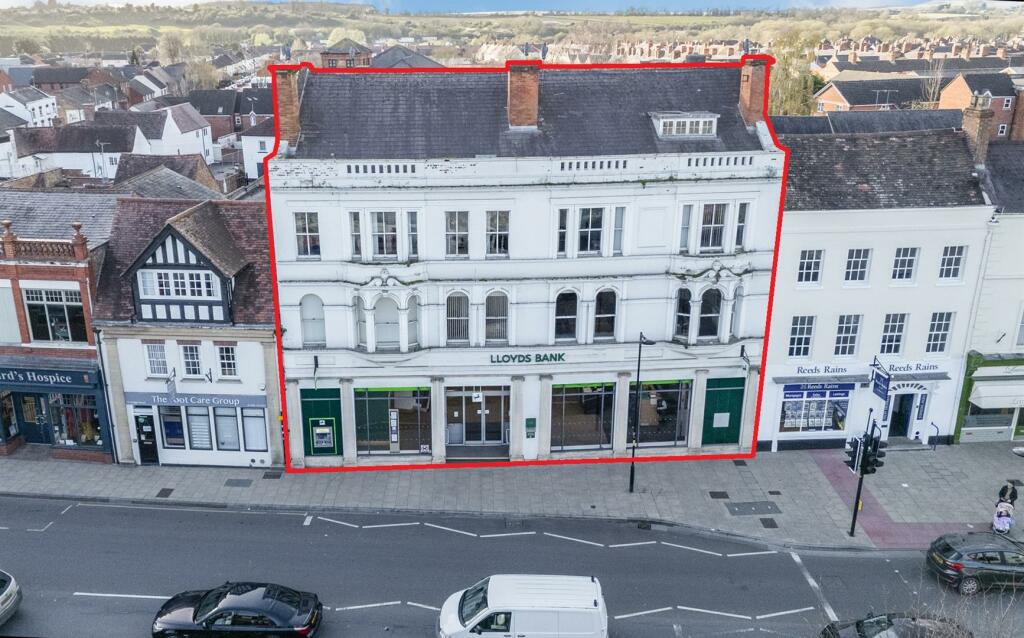 Main image of property: 19, High Street, Evesham