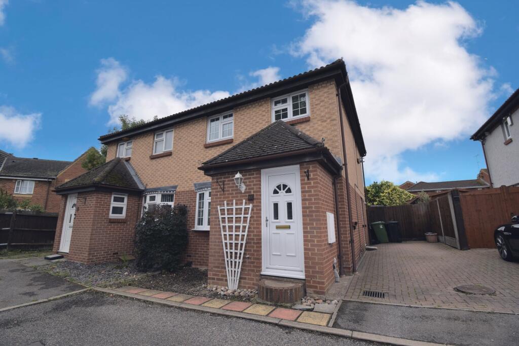 Main image of property: Chalice Close, Basildon