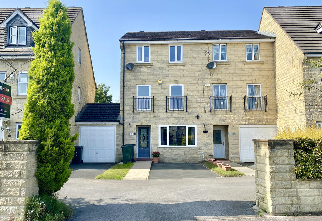 4 bedroom town house for sale in Winscar Avenue, Westwood Park