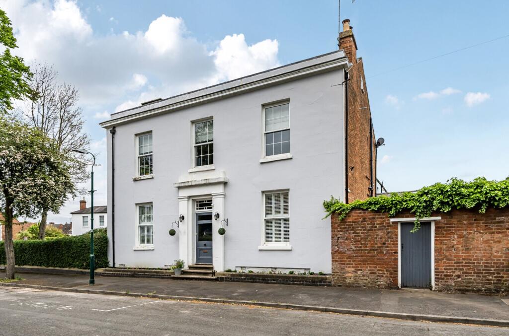 Main image of property: Eastnor Grove, Central Leamington Spa – Elegant Detached 5 Bed Victorian Home - Over 2500 Sq Ft