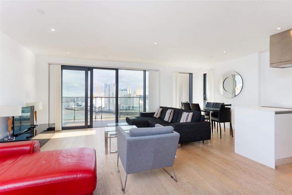 Main image of property: Yabsley Street, Horizons Tower, E14