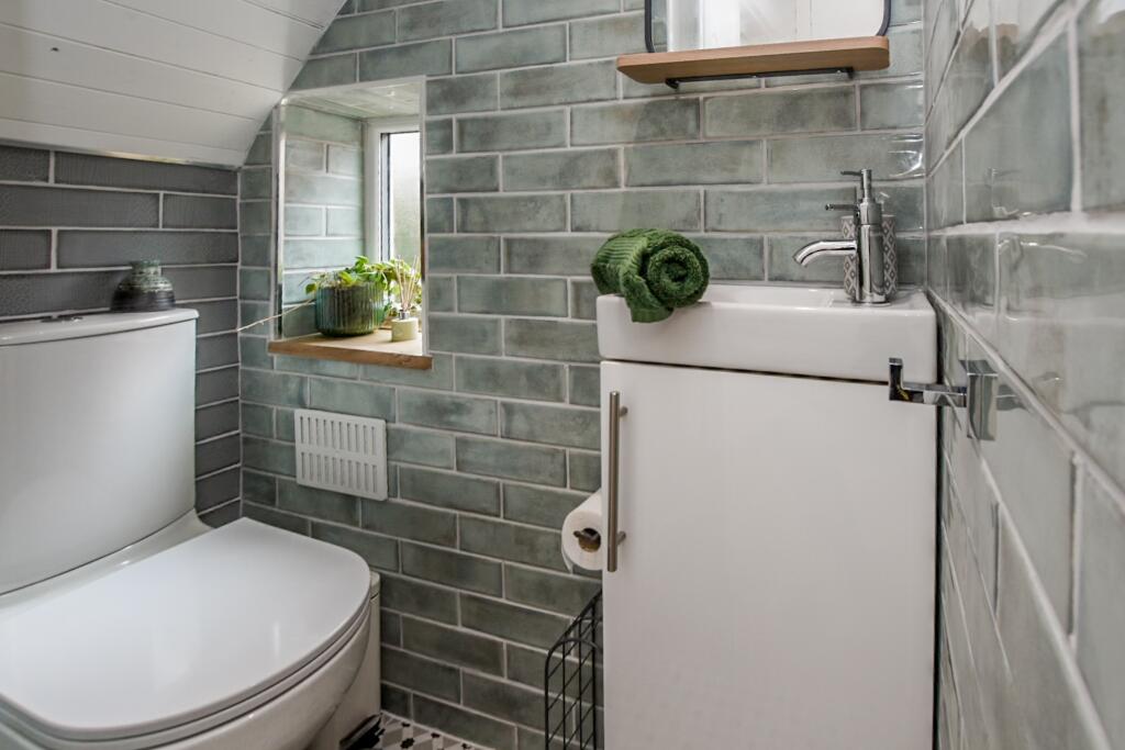 Additional property image - Rayleigh Avenue, Davenham