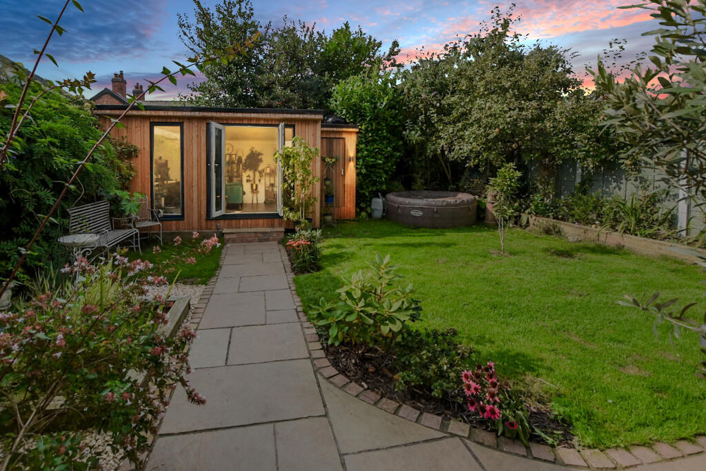 Additional property image - Rayleigh Avenue, Davenham