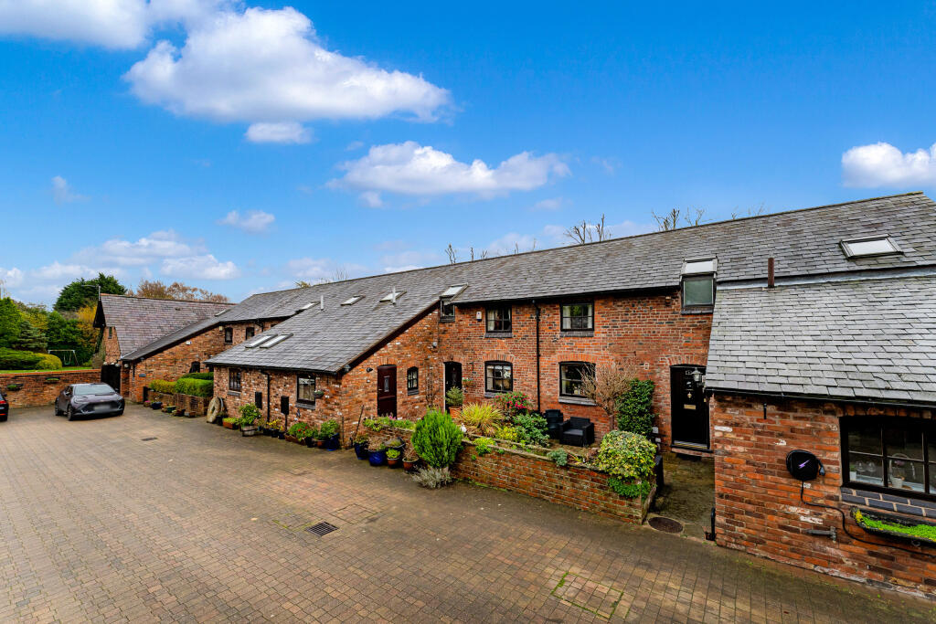 Main image of property: Stretton Hall Mews, Hall Lane, Stretton