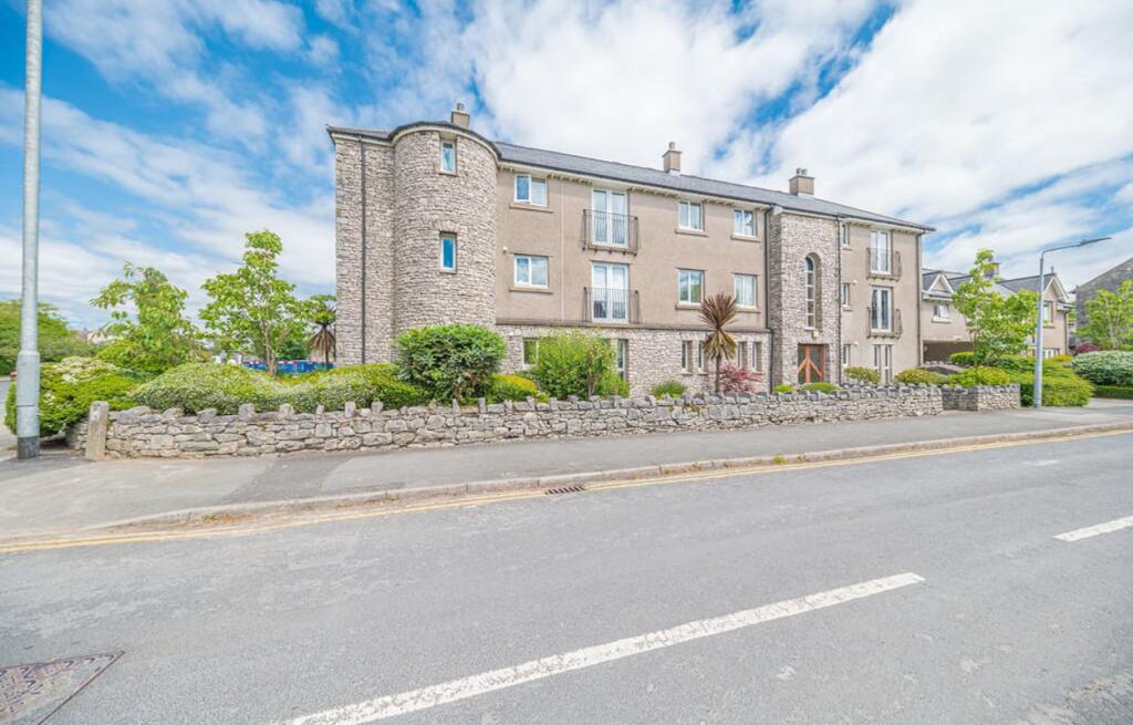 Main image of property: Flat 11, Weavers Court, Queen Katherine Street, Kendal, Cumbria LA9 7FB
