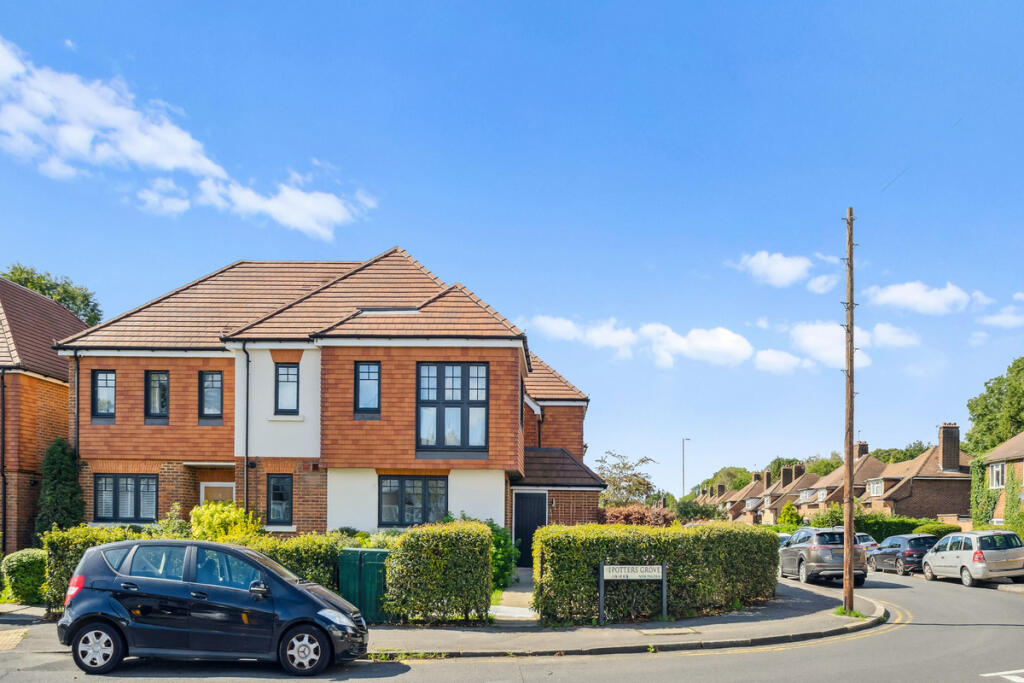 Main image of property: Potters Grove, New Malden, KT3