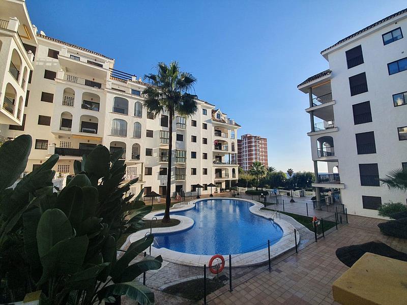 2 bedroom flat for sale in Andalucia, Malaga, La Duquesa, Spain