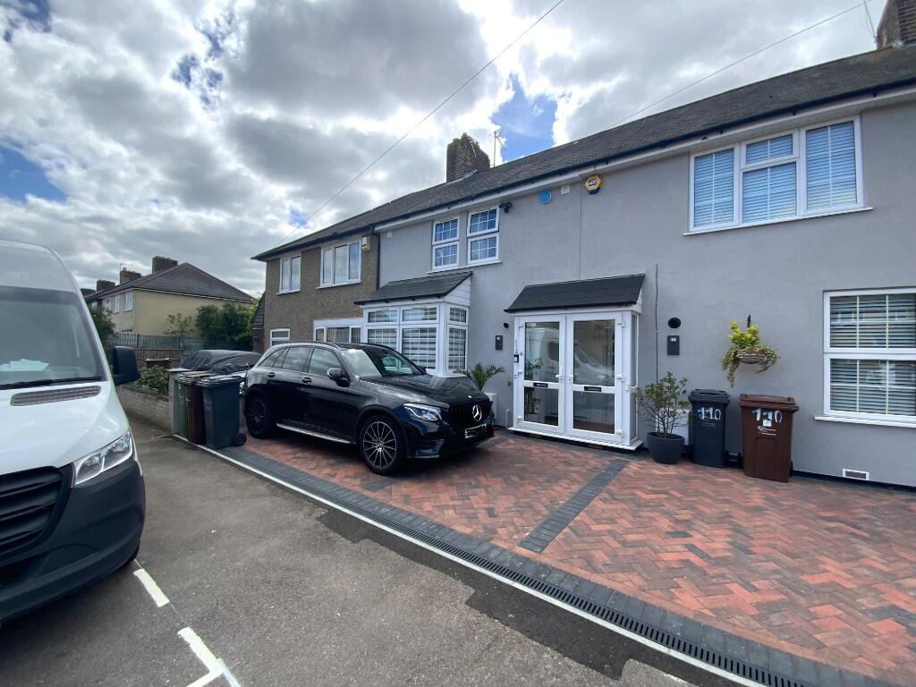 Main image of property: Fitzstephen Road, Dagenham, London, RM8