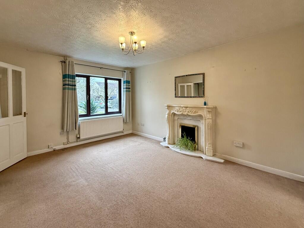 Additional property image - Chardyke Drive, Temple Cloud