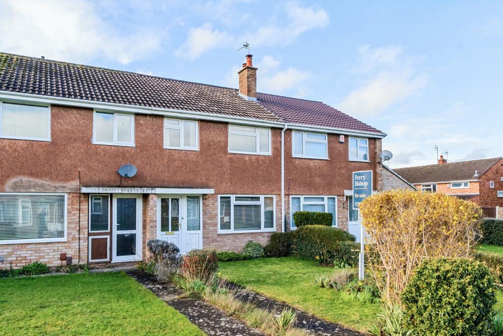 3 bedroom terraced house for sale in Linwell Close, Wymans Brook