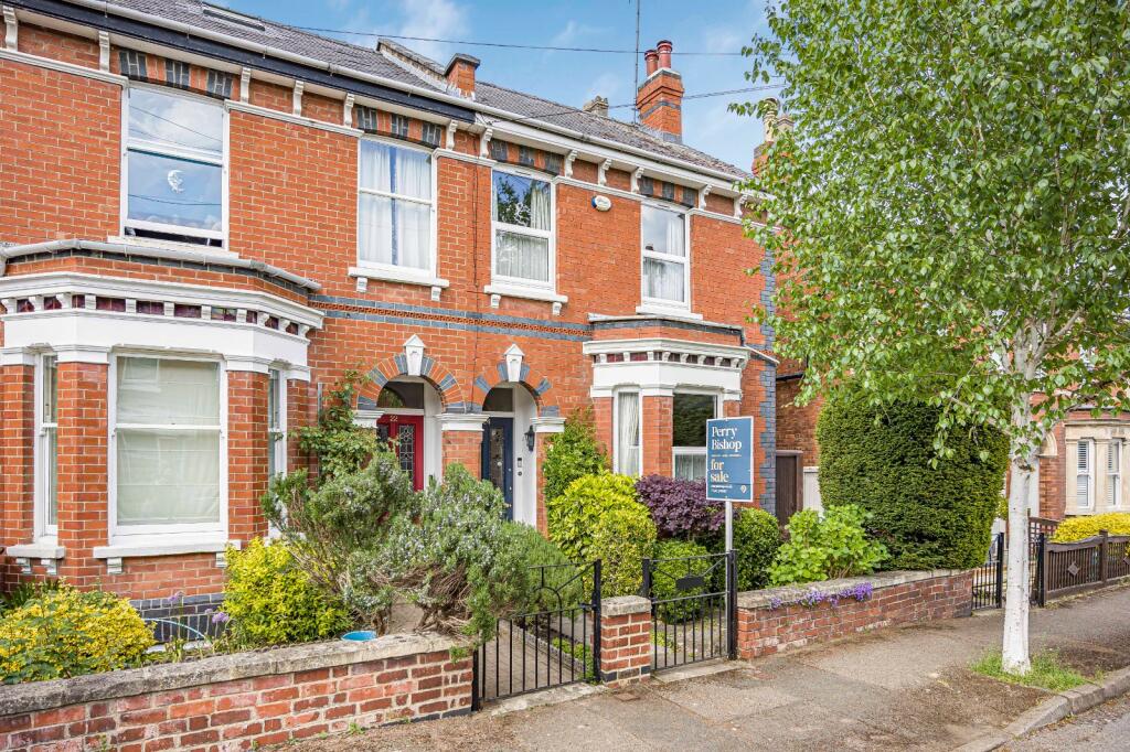 Main image of property: Ewlyn Road, Leckhampton, Cheltenham, GL53