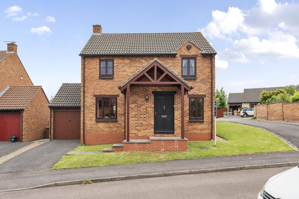 Main image of property: The Lanes, Leckhampton, Cheltenham, Gloucestershire, GL53