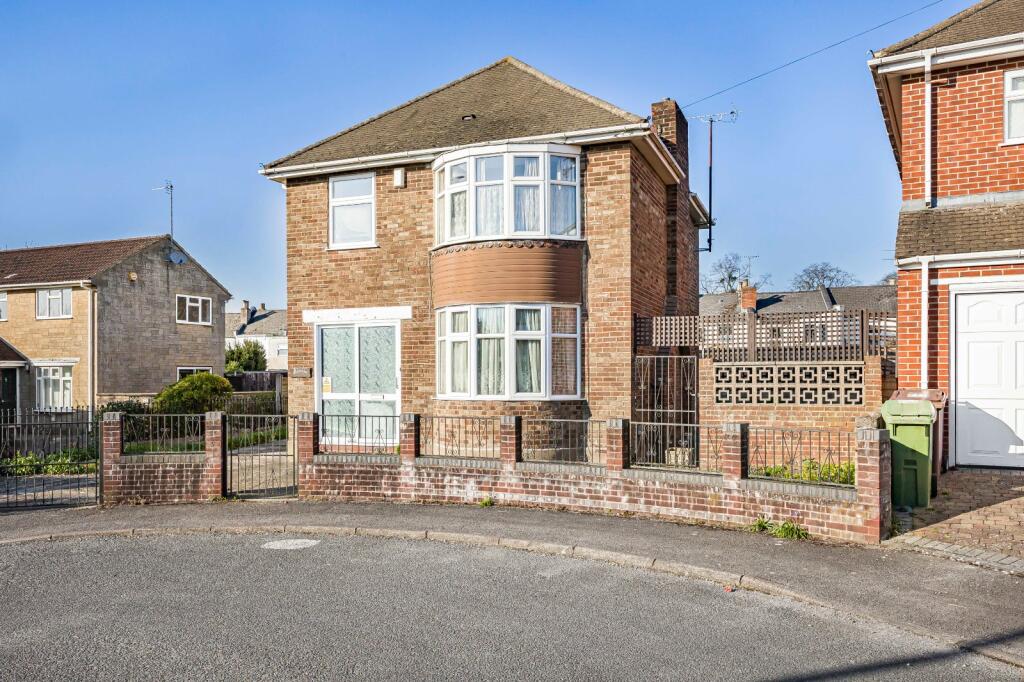 Main image of property: Naunton Way, Leckhampton, Cheltenham, Gloucestershire, GL53