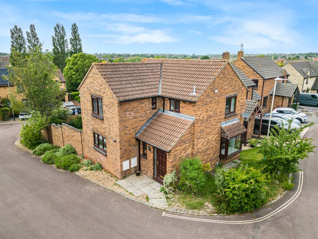 Main image of property: Blackthorn End, Leckhampton, Cheltenham, Gloucestershire, GL53