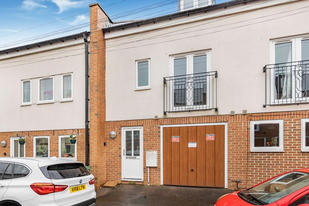 Main image of property: Stoneville Street, Cheltenham, Gloucestershire, GL51