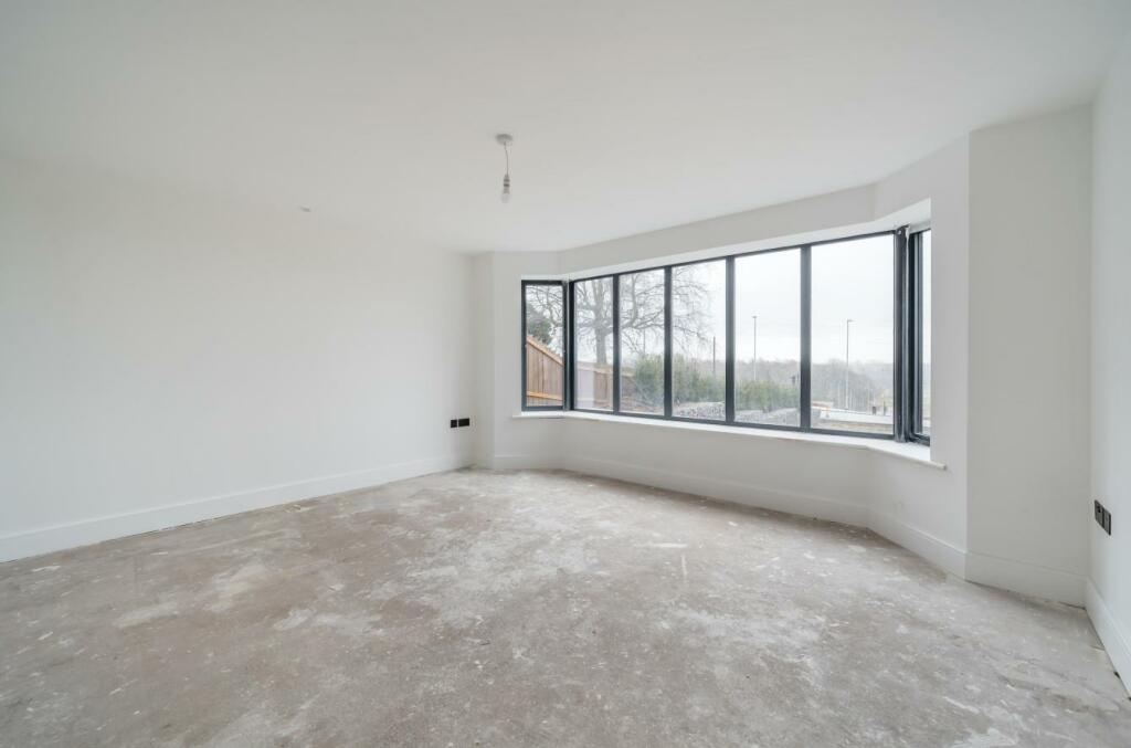 5 bedroom detached house for sale in Rosemoor House, Leigh Road