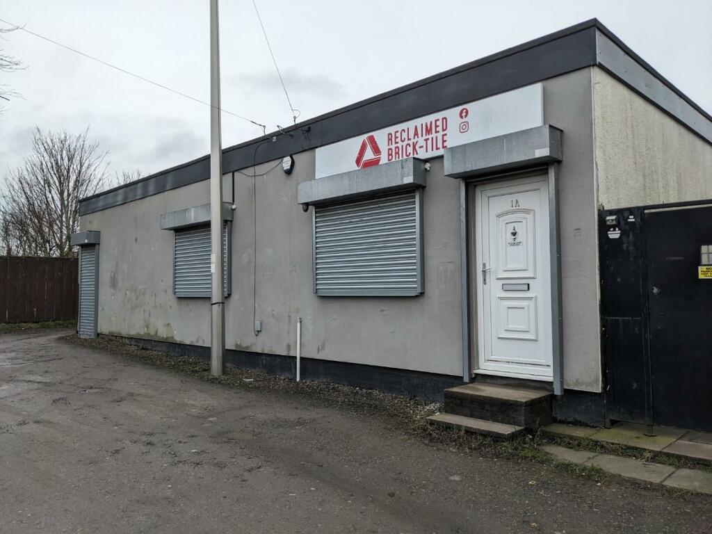 Commercial property for rent in Manchester Road, Worsley, Manchester, M28