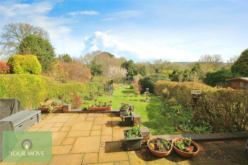 4 bedroom bungalow for sale in Stourbridge Road, Fairfield, Bromsgrove