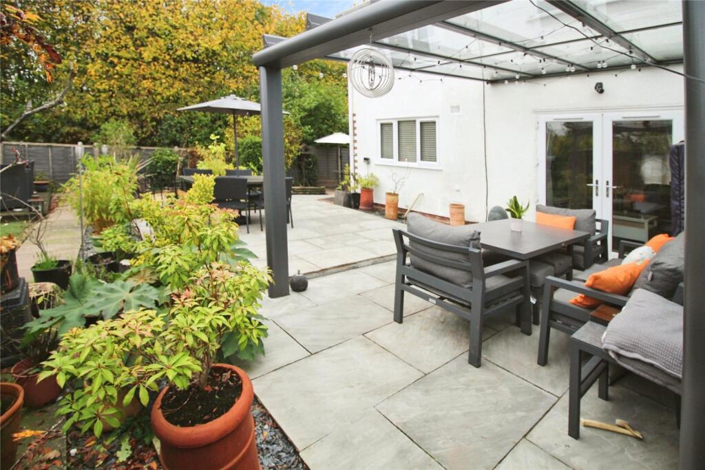 Additional property image - Churchfields, Bromsgrove, Worcestershire, B61