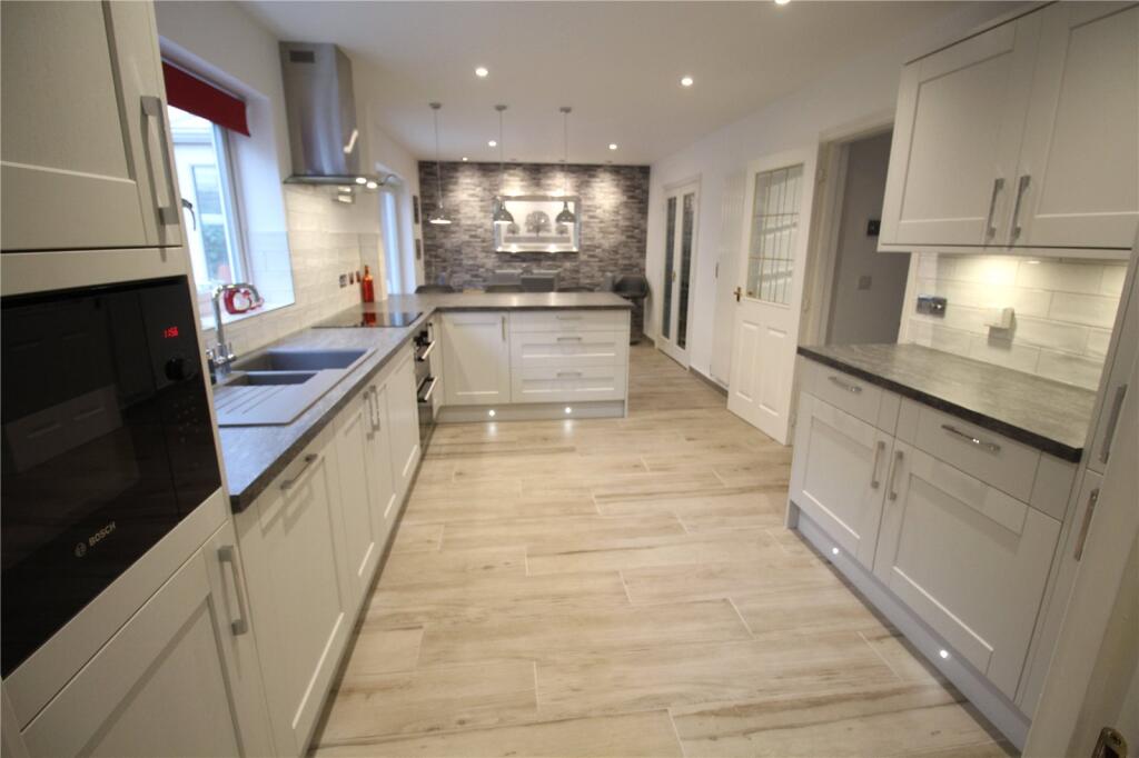 Additional property image - Valencia Road, Bromsgrove, Worcestershire, B60