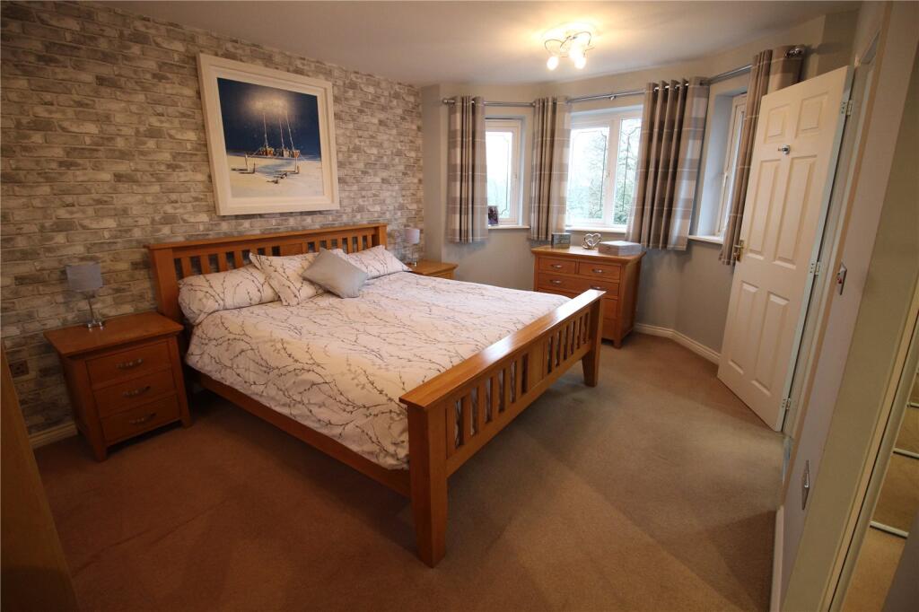 Additional property image - Valencia Road, Bromsgrove, Worcestershire, B60