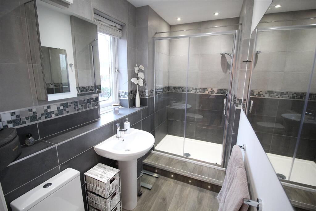 Additional property image - Valencia Road, Bromsgrove, Worcestershire, B60