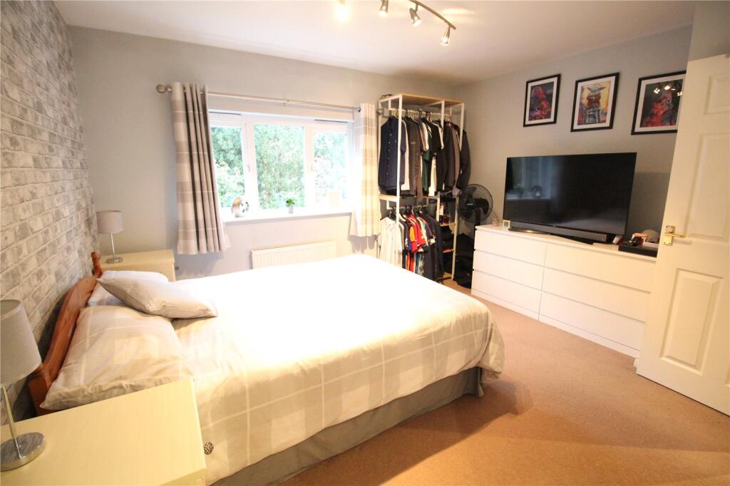 Additional property image - Valencia Road, Bromsgrove, Worcestershire, B60