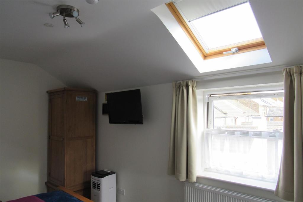 Additional property image - Central Parade, Herne Bay