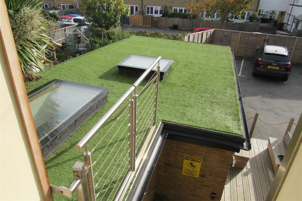 House for sale in Canterbury Road, Whitstable, CT5