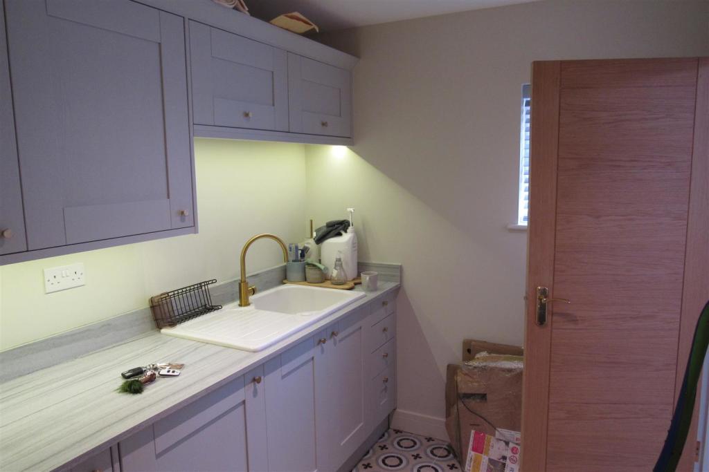 House for sale in Canterbury Road, Whitstable, CT5