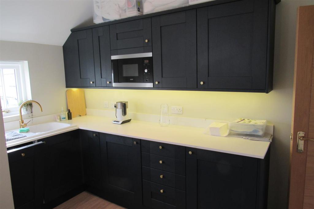 House for sale in Canterbury Road, Whitstable, CT5